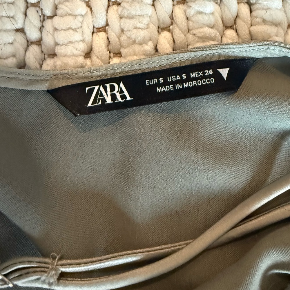ZARA green satin dress - Picture 3 of 5